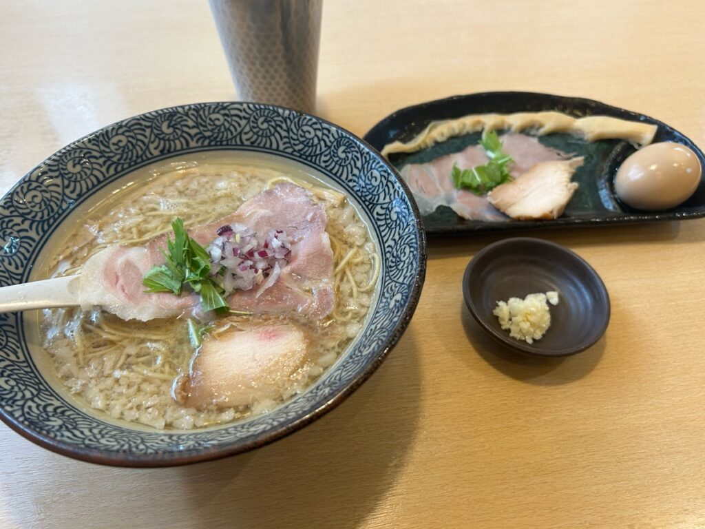 上州地鶏中華そば こってり背脂｜地鶏と金目鯛 中華そば 鶯